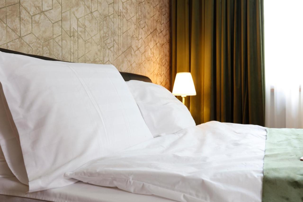 Grand Phillip Cismigiu Park Downtown Bucharest Apartamento Exterior foto