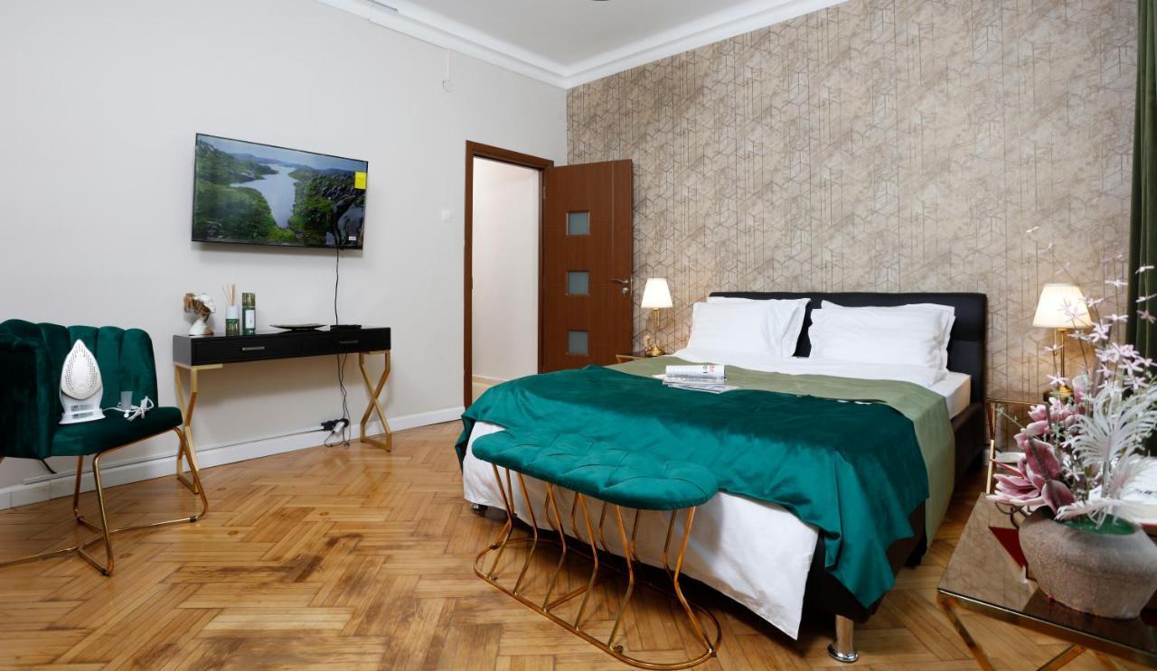 Grand Phillip Cismigiu Park Downtown Bucharest Apartamento Exterior foto